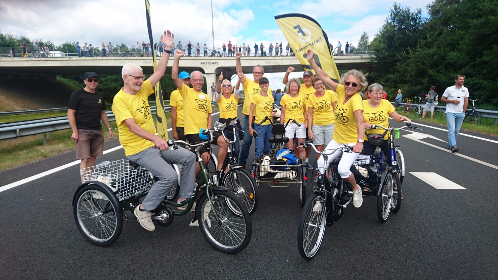 Alle fietsers op de N31