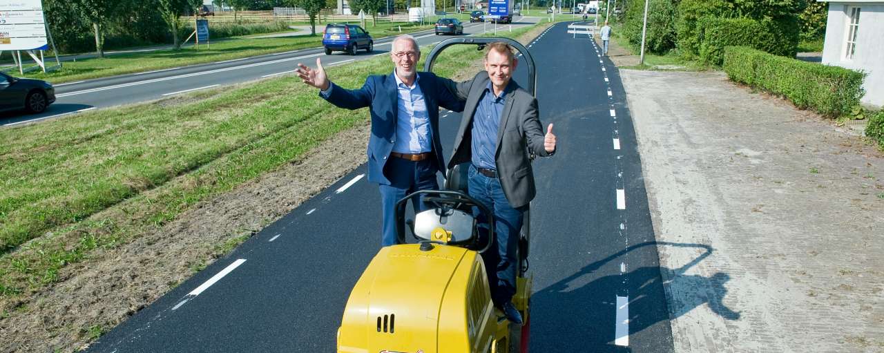 Opening fietspad van gerecycled wc-papier