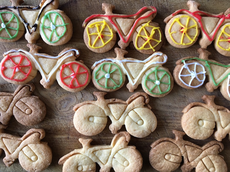 Al gedecoreerde en nog bleke fietskoekies