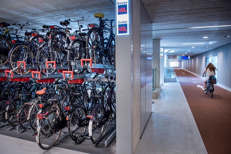 stationspleinstalling Utrecht, te klein?