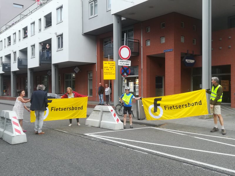 Fietsersbond in actie voor de Van Berckelstraat