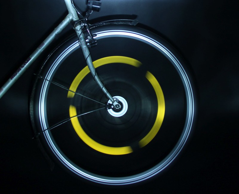 VEILIGHEIDSARMBAND VOOR FIETSEN FLUOGEEL