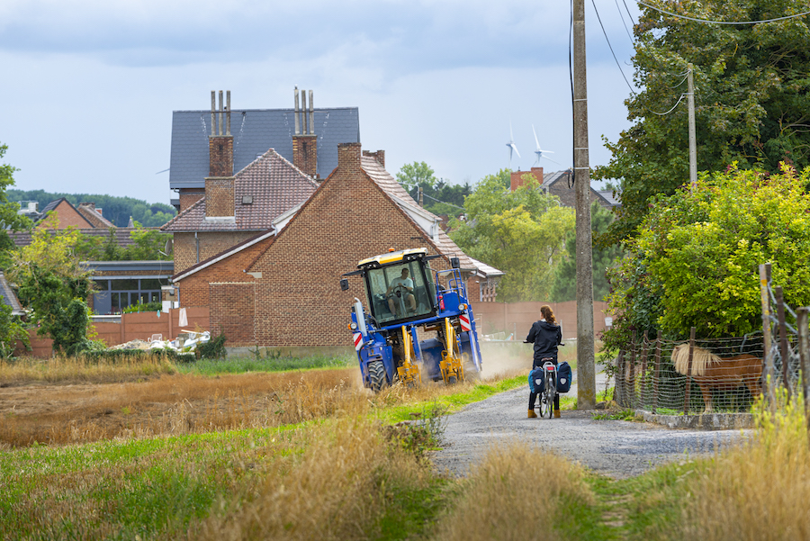 Boer met tractor