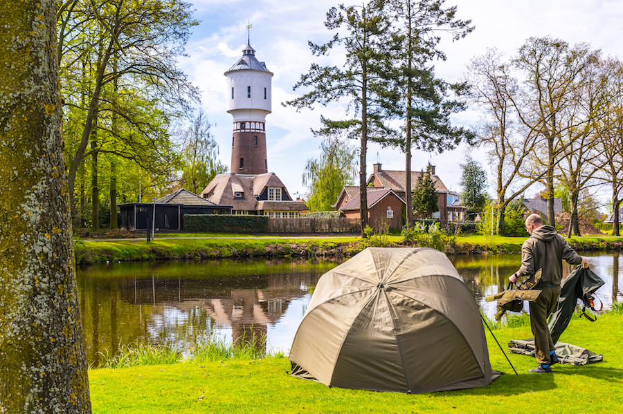 Visser bij de watertoren van Coevorden