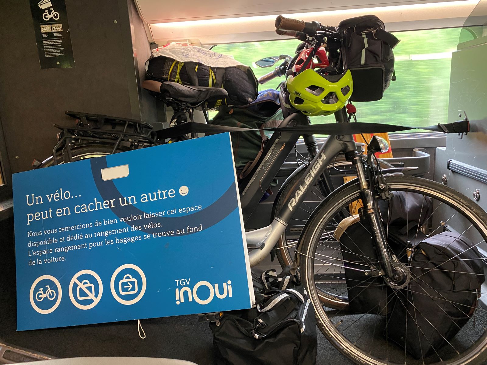Fietsen in een Franse trein