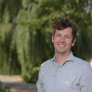 Portret van landschapsontwerper Thijs Broers.