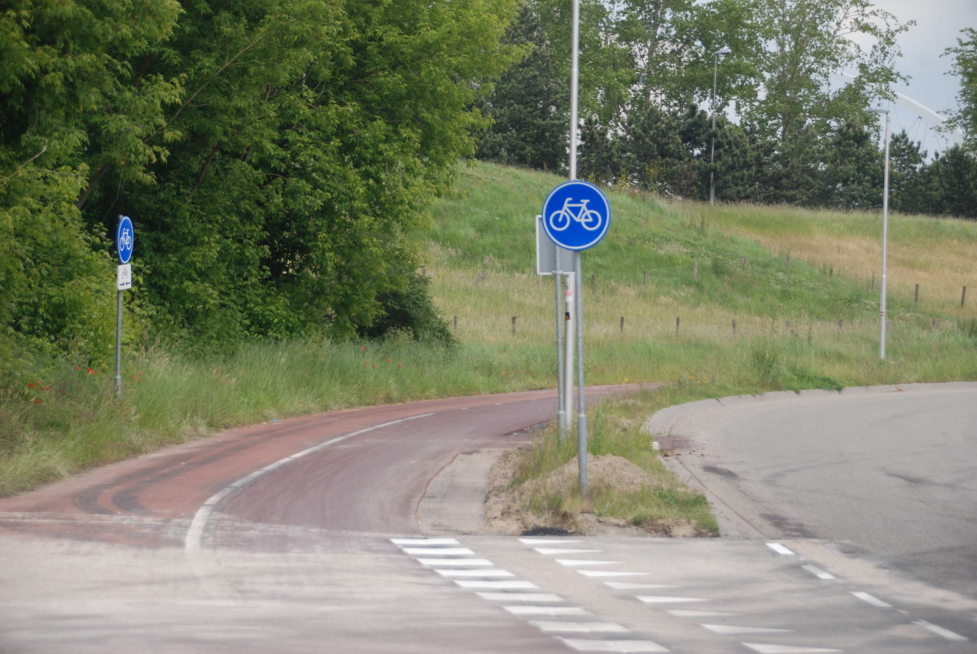 Herstel snelfietsroute Nijmegen - Beuningen bij Centrale 2 Mooi glad, rood asfalt