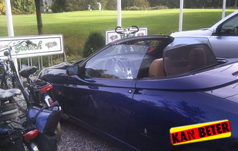 Auto's bezetten fietsenstalling