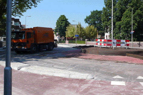 Foto afrondende werkzaamheden fietsrotonde