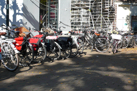 Foto Koningsplein, fietsen buiten het rek