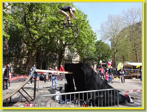 Foto stuntfietsers van ICYCLE