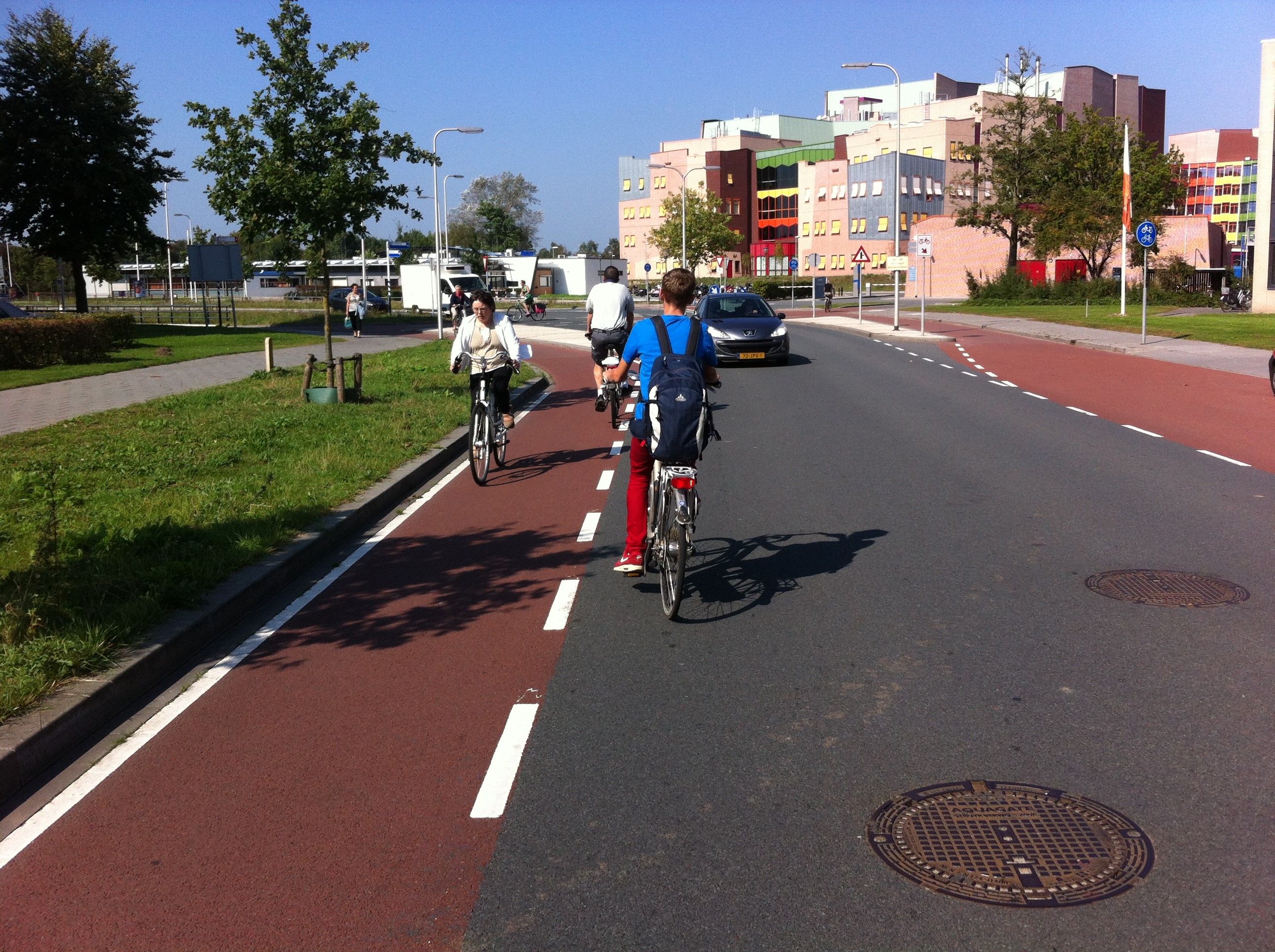 Foto: tegen de rijrichting in fietsen