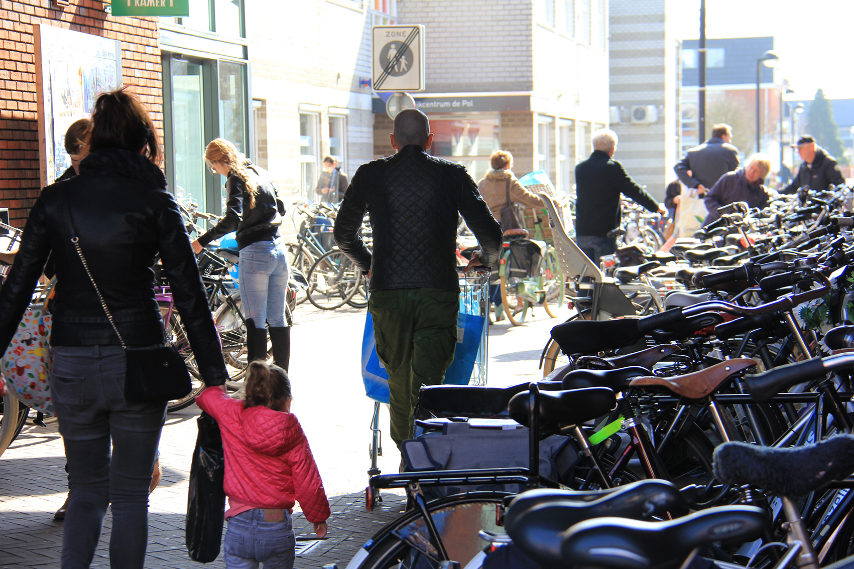 Foto: parkeerdrukte WC-Zuid