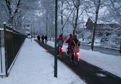 net geborsteld fietspad in de winter